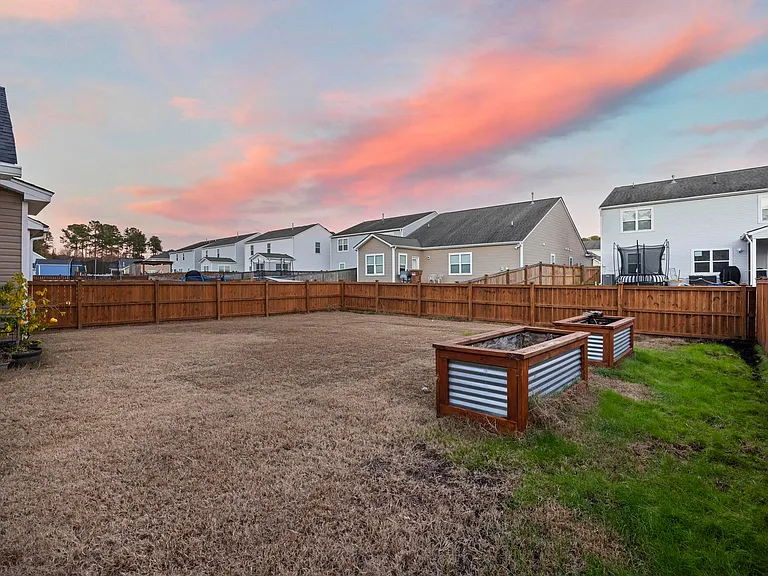 622A Pendleton Dr — Photo 36
