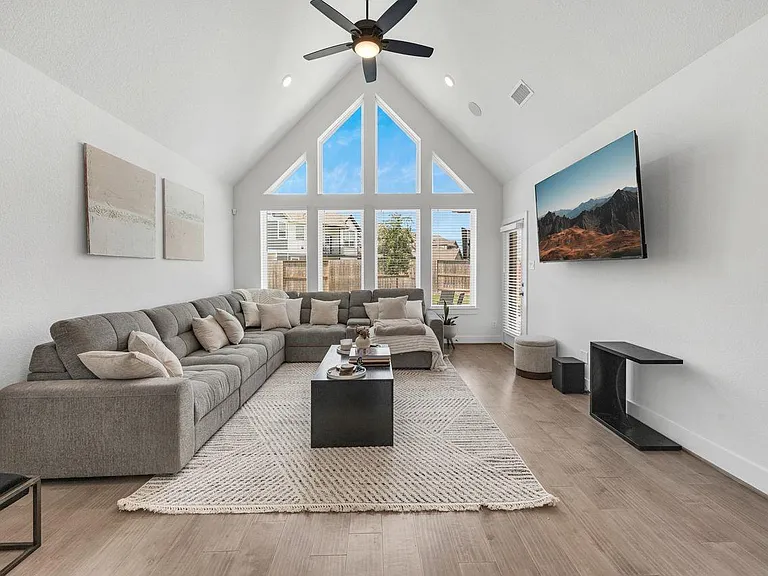 5119 Murillo Dr — Photo 11