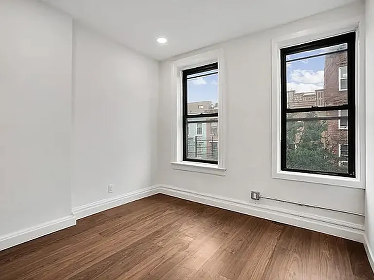 128 Union St #4 — Photo 11