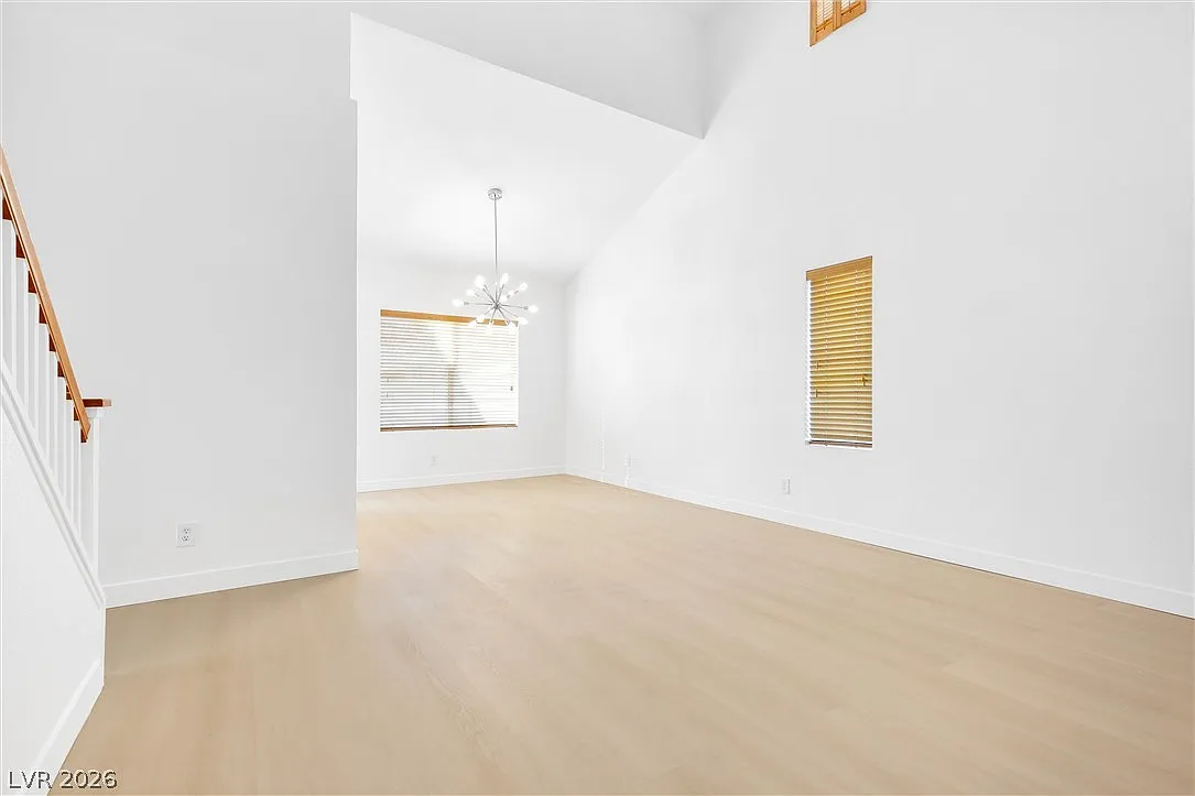 3 bed, 2.5 bath, 1755 sqft, $2,300 — Photo 4