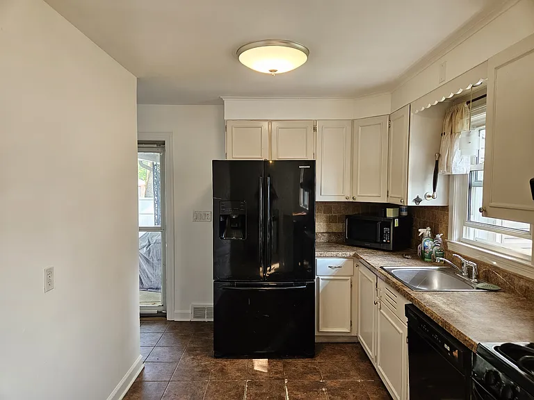 7 Dumbarton Dr — Photo 16
