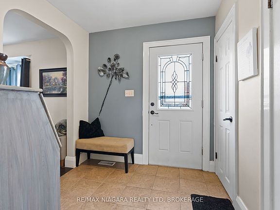 5th image of 124 Neff St