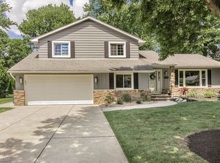 5281 Ashwood Dr, Lyndhurst, OH
