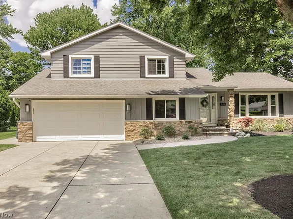5281 Ashwood Dr, Lyndhurst, OH 44124