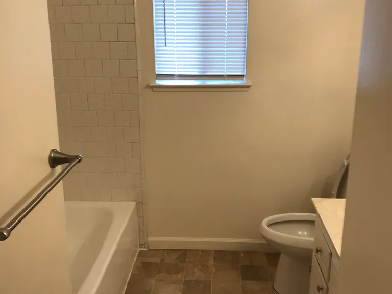 1529 Santa Ana Ave — Photo 12