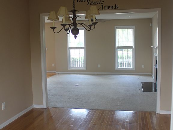 5th image of 724 Summey Farm Dr