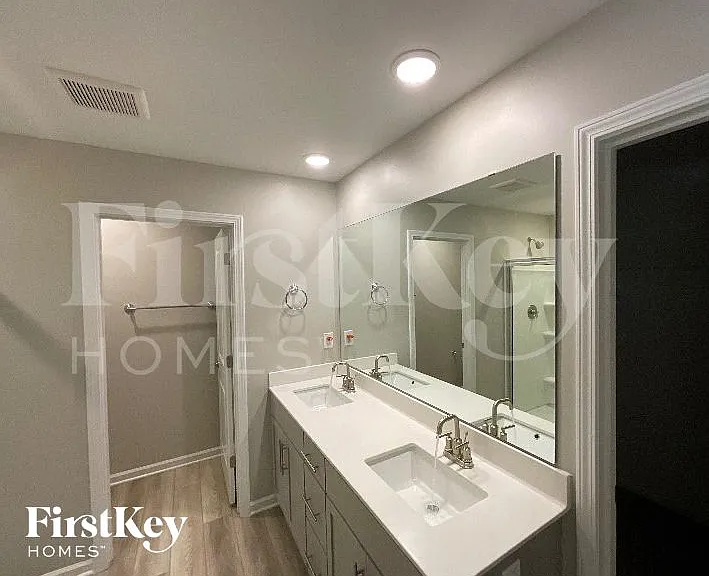 203 Red Valor St — Photo 9