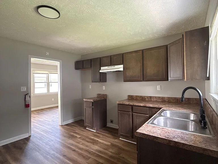 916 N Monroe Ave #3 — Photo 6