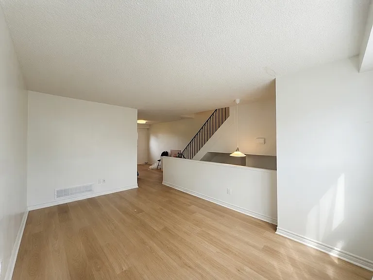2830 Midland Ave #40 — Photo 4