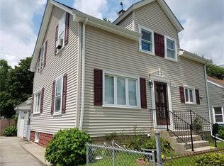 70 Ash St, Lincoln, RI 02865