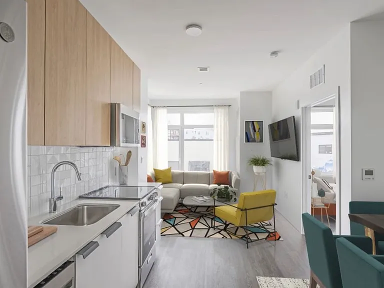 2 Imrie Rd #B — Photo 3