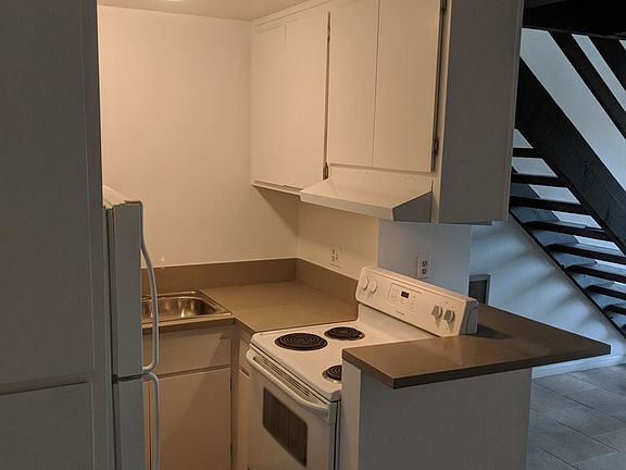 3rd image of 1472 Lou Dillon Ln APT 6