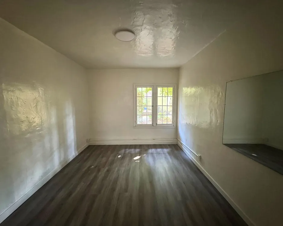 1 bed, 550 sqft, $2,350 — Photo 2