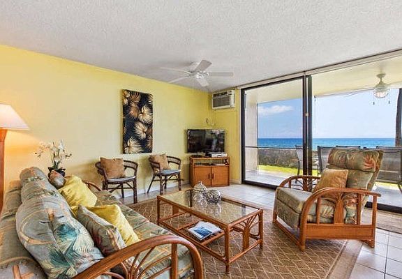 2nd image of 75-5888 Alii Dr APT D8