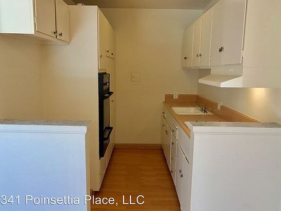 3rd image of 1341 N Poinsettia Pl APT 02