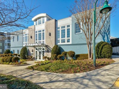 4081 S Four Mile Run Dr UNIT 301, Arlington, VA, 22204
