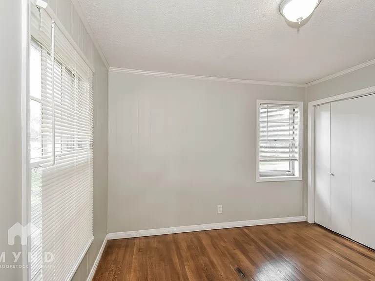 8210 Danbury Cv — Photo 14