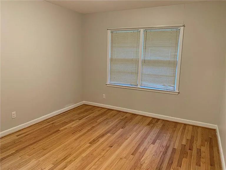 1203 Biltmore Dr NE — Photo 14