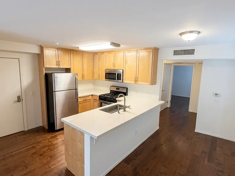 3680 Keystone Ave #4 — Photo 2