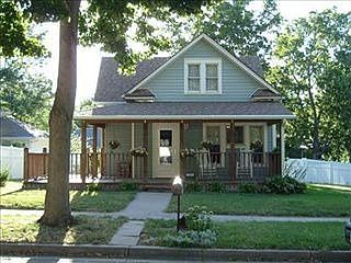 1st image of 1721 N 65th St