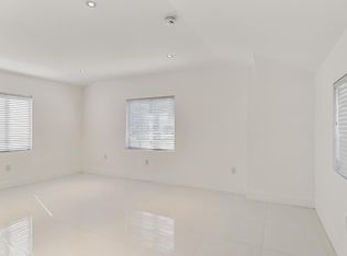 5435 La Gorce Dr, Miami Beach, FL 33140