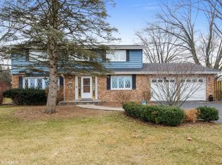 28W103 87th St, Naperville, IL 60564