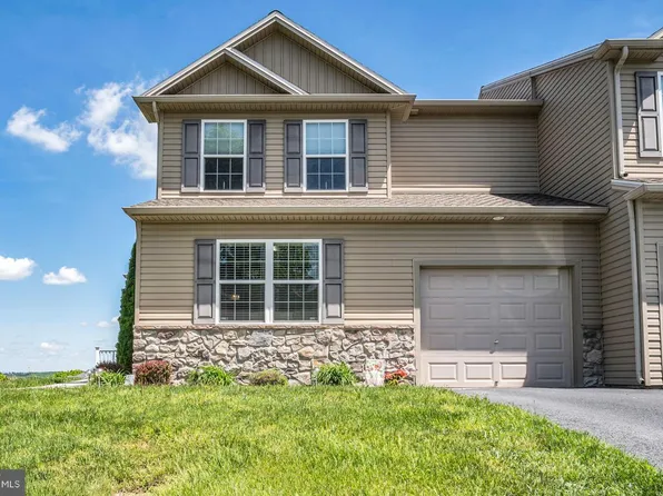 8410 Hamilton St, Hummelstown, PA 17036