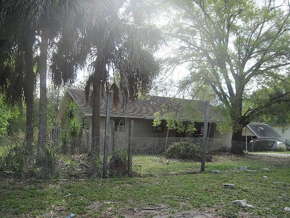 3rd image of 4025 Ponderosa Dr