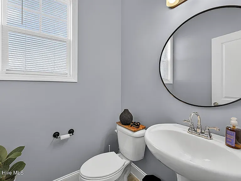 3013 Primrose Ln — Photo 5