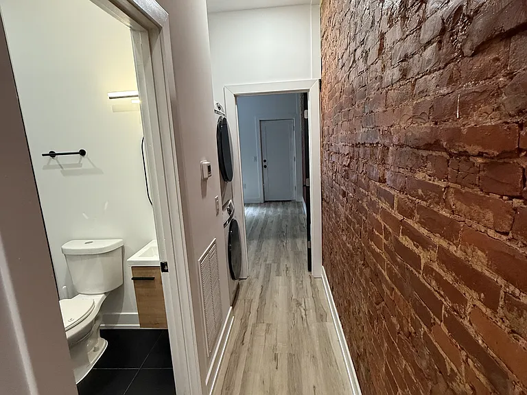 1222 W Hilton St #1 — Photo 6