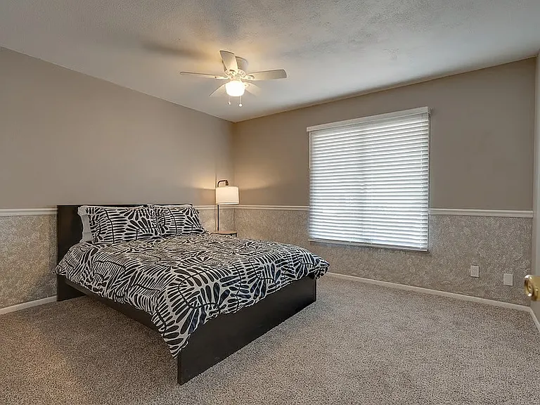 731 N Santa Anna — Photo 12