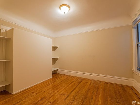 5th image of 1454 Hyde St