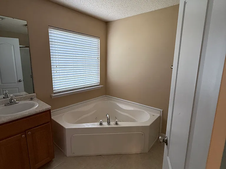 115 High Green Dr — Photo 19