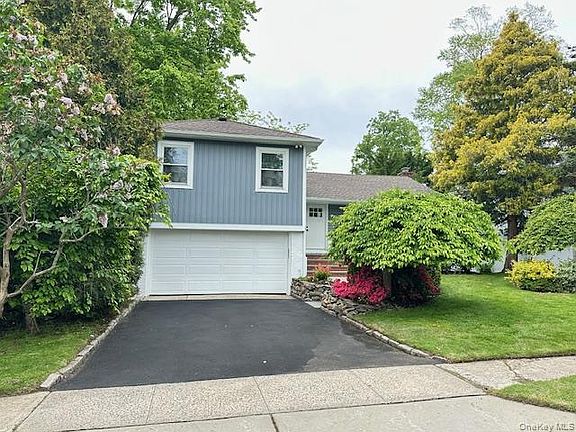 3rd image of 8 White Oak Drive