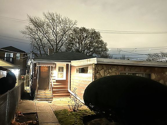 5th image of 3751 N Odell Ave