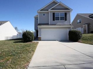 216 Fountain Springs Rd, Holly Springs, NC 27540