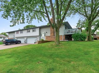 1738 Woodgate Ln, Eagan, MN 55122
