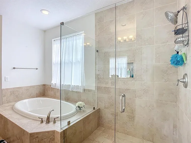 11931 SW Crestwood Cir — Photo 18
