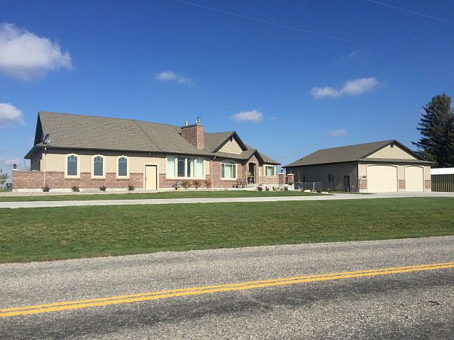 1st image of 3076 W 33rd N