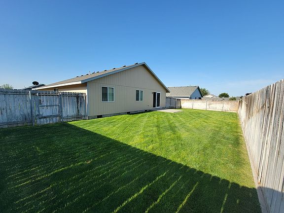4th image of 7803 Savary Dr
