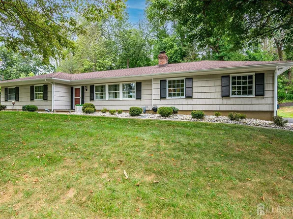 240 Dwight Rd, Middletown, NJ 07748