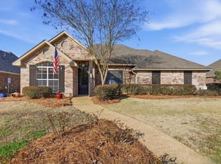 172 Memory Ln, Madison, MS 39110