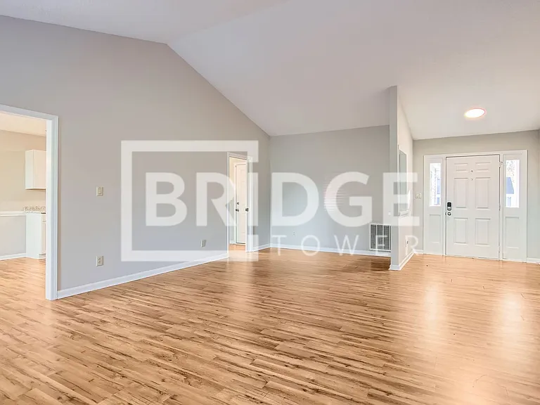 7201 Canyon Dr — Photo 5