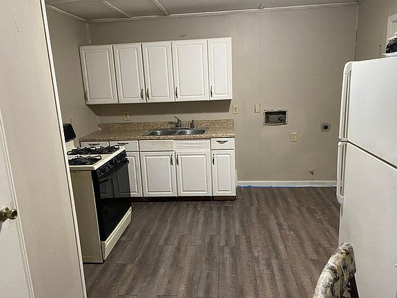 3rd image of 1130 Madeline Ave
