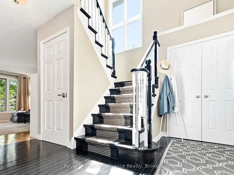 37 Ravine Dr — Photo 26