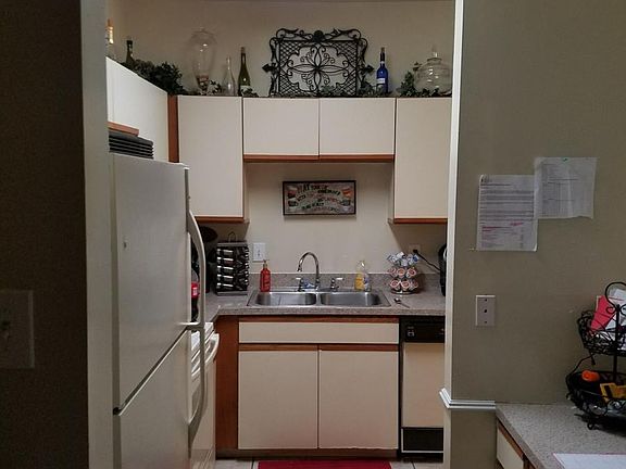 Large Kitchen with built in desk