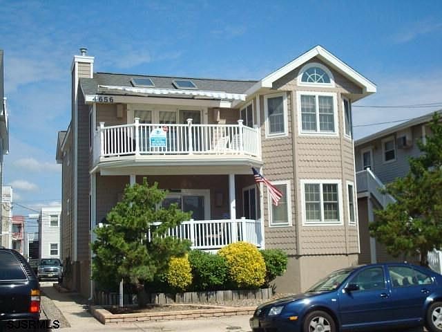 1st image of 4656 Asbury Ave