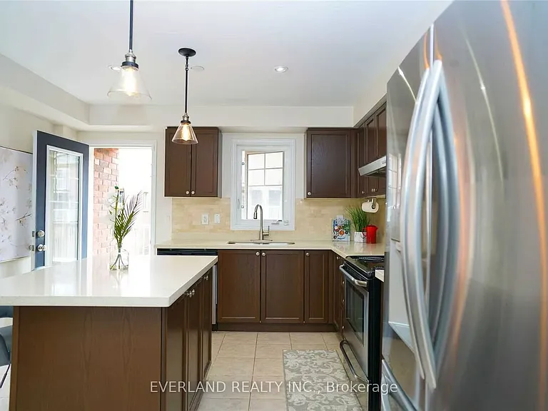 5267 Major Mackenzie Dr E — Photo 10