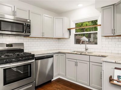 8305 Jarboe St, Kansas City, MO, 64114