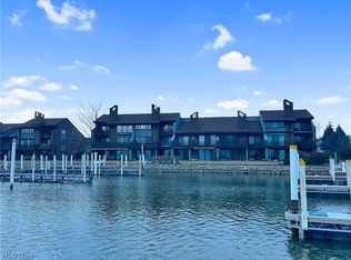 3132 N Marina View Dr #4, Pt Clinton, OH 43452